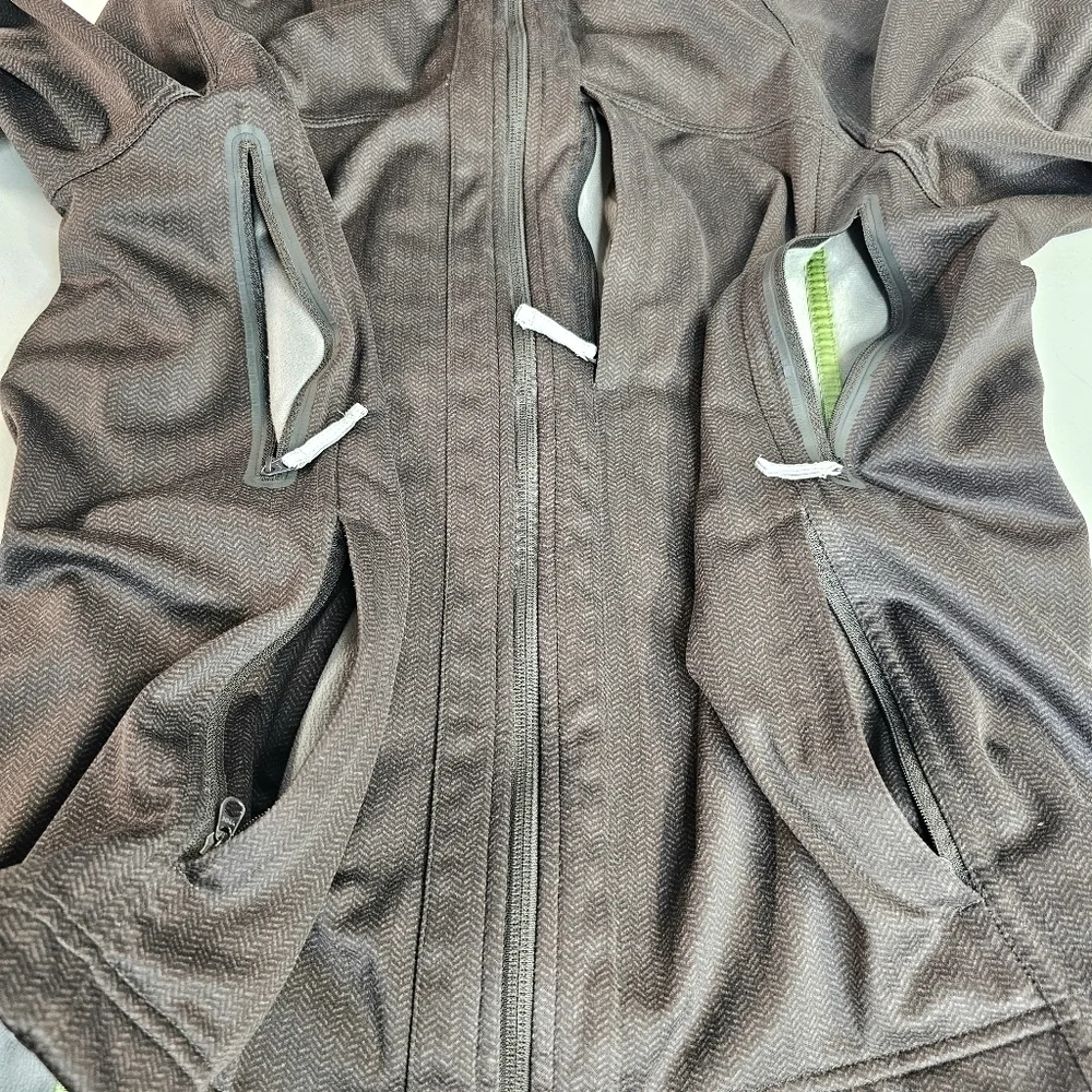 Lululemon Men's Brown Fleece Lined Soft Shell Performance / Bomber Jacket - Picture 7 of 12